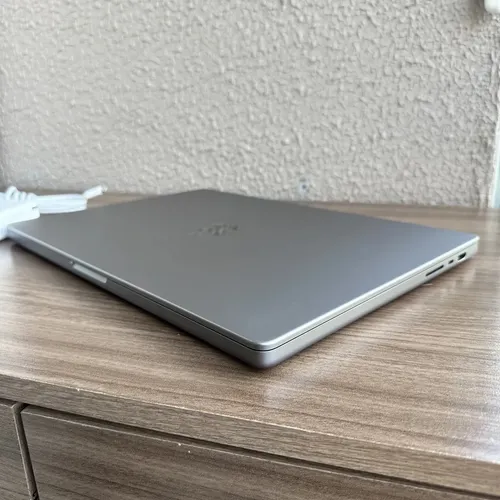 Macbook Pro 2021 16 Polegadas 32 Gb De Ram 1 Tb Ssd M1 Max