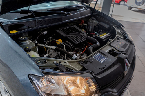 Imagen 8 de 13 de Renault Nuevo Logan Authentique 1.6 Cn Gnc