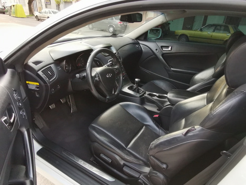 Hyundai Genesis 2010 3.8 Coupe 300cv 6mt