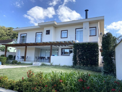 Sobrado No Centro Com 4 Quartos Para Venda, 340 M² - Kr961