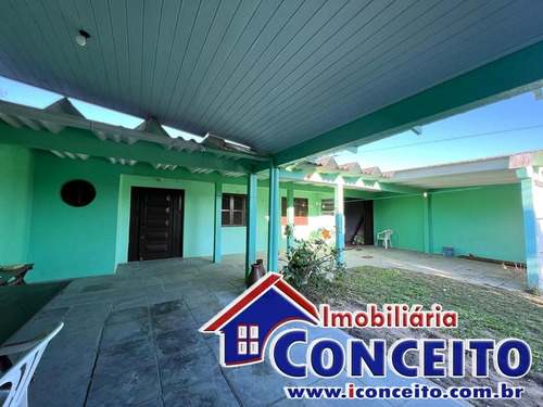 Imagem 3 de 15 de C602 - Excelente Residência De 4 Dormitórios No Balneário Santa Terezinha