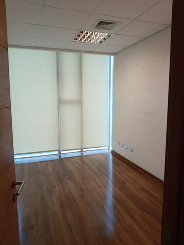 Arriendo Oficina Kennedy Piso 3