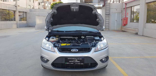Ford Focus Hatch Glx 1.6 16v (flex)
