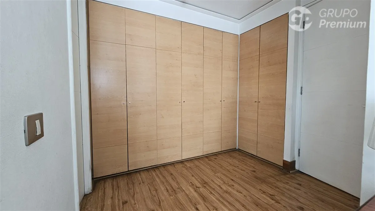 Casa En Venta De 3 Dorm. En Ñuñoa