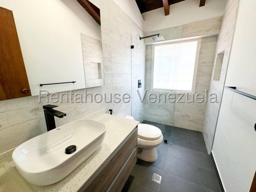 Townhouse En Venta Lomas De Prados Del Este Ia25-39345