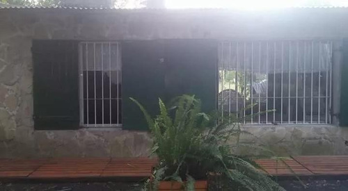 Casa 2 Dorm. Lote 20 X 100 .apta Banco - Abasto