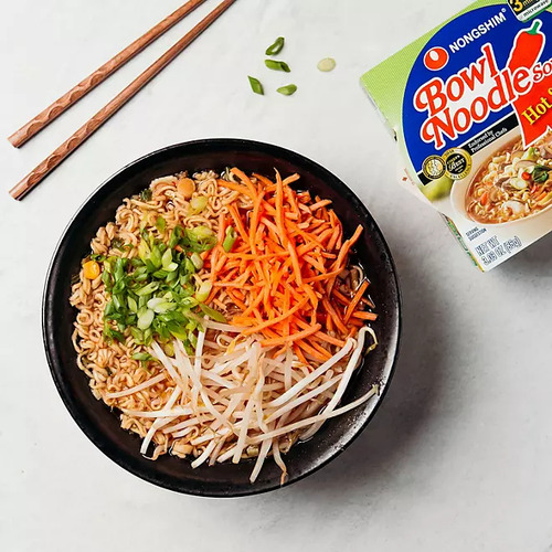 Sopa Nongshim Bowl Noodle Hot And Spicy Beef Ramen 18 Bowls