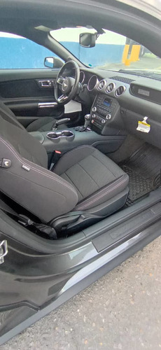 Imagen 5 de 13 de Ford Mustang Mustang