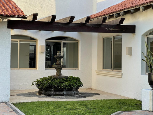 Imagen 20 de 30 de Residencia De Una Planta En Venta En Montebello - Fraccionamiento Montebello