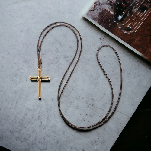 Colar Cordão Crucifixo Cruz Prego Dourado
