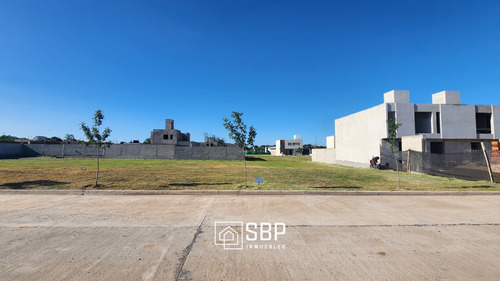 Lote Apto Vivienda Unifamiliar - 360 M² Barrio Cerrado Distrito Sur - Posesión