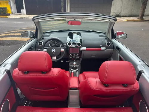 Volkswagen Beetle 2.0 Cabrio Turbo 5vel Piel Mt