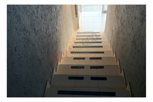 Local Comercial 100m En Renta Jesús Del Monte En Primer Piso