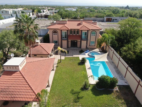 Quinta Con Casa Alberca Y Palapa En Portal Del Norte 3er Sector