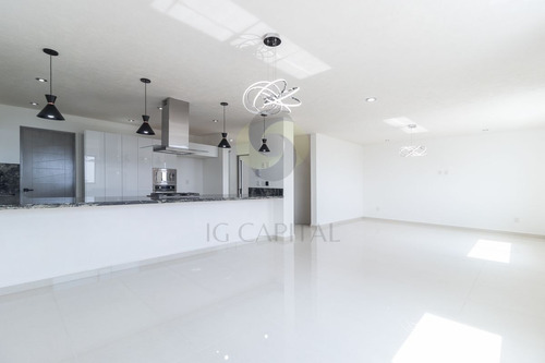 Imagen 4 de 22 de Casa En Zibatá Con Sótano Y Gran Jacuzzi