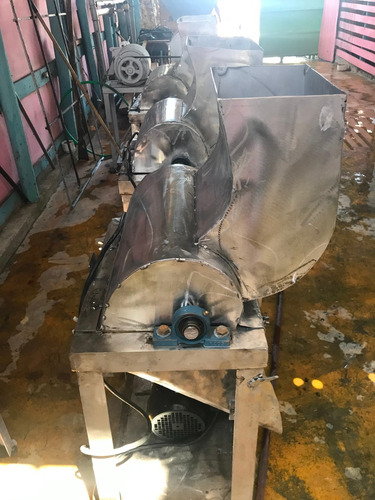 Imagen 3 de 10 de Maquina Para Guayar Yuca Pasteles En Hojas Coco Mangu Etc