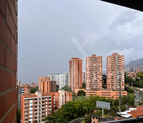 En Venta Apartamento Sector Loma De Los Mesa Envigado Piso Alto