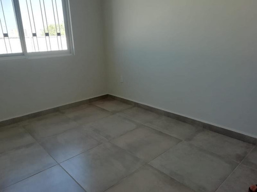 Imagen 7 de 12 de Casa Sola En Renta Diamante Residencial