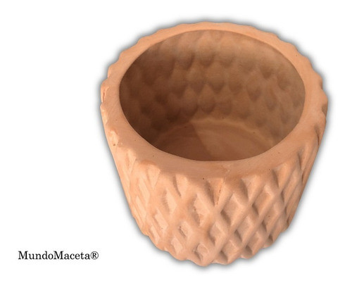Imagen 1 de 2 de Maceta De Barro Con Relieve Para Pintar