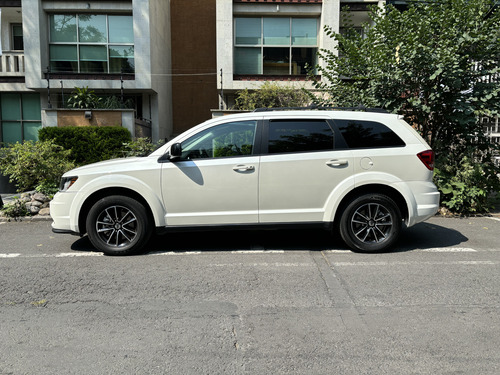 Dodge Journey 2.4 Se 7 Pasajeros At