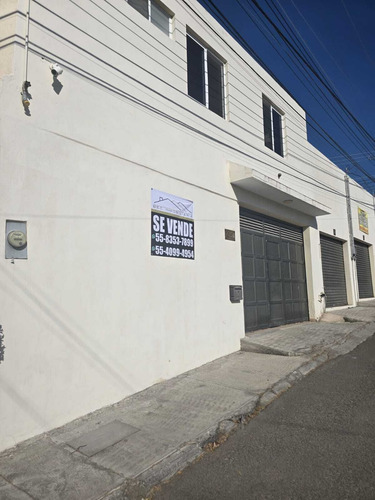 Casa En Venta Con 4 Locales Comerciales