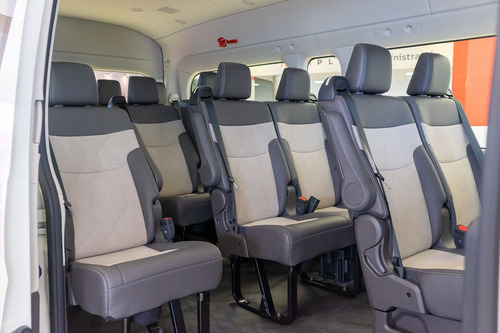 Toyota Hiace Commuter 2.8 TDI 6AT 14A