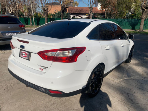 Imagen 6 de 18 de Ford Focus 4p 2.0l N Mt Titanium