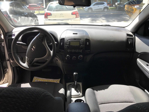Imagem 7 de 15 de Hyundai I30 2011 2.0 Gls Aut. 5p