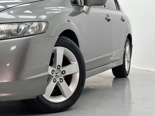 Honda Civic 1.8 LXS 16V FLEX 4P AUTOMÁTICO