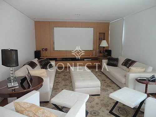 Imagem 7 de 27 de Tamboré 03 | Casa Alto Padrão | Venda | Fino Acabamento | Imenso Quintal Gramado - Cnc1282