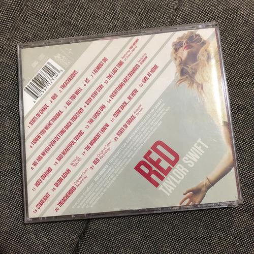 Cd Duplo Taylor Swift - Red 2012 Com 6 Faixas Bônus Pop Folk Cd (Usado)