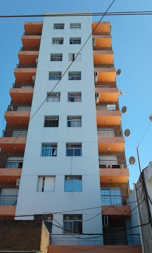 Apartamento De 2 Dormitorio En Altos De Pando