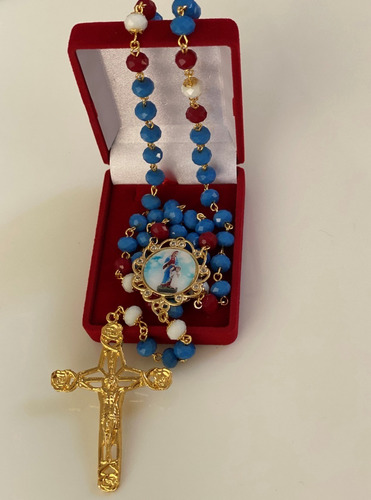 Imagem 4 de 6 de Terço Maria Passa Na Frente Cristais Importados Presente Mãe