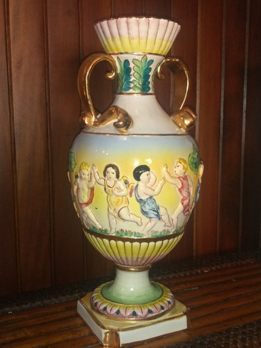 Imagen 3 de 8 de Ánfora De Porcelana Capodimonte En Relieve Made In Italy Fig
