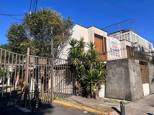 Vendo Casa En Esquina Con Uso Comercial En Jardín Balbuena