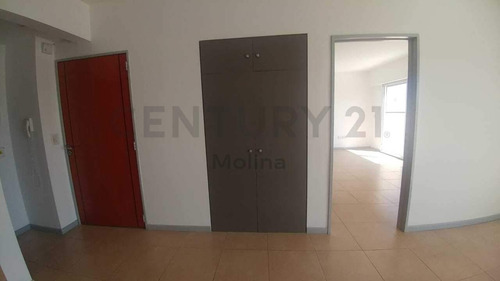 Venta: Dos Ambientes Balcón Terraza Y Cochera En Balvanera