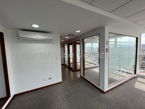 Bella Oficina En Torre Credicard Piso 14 Espectacular Vista. 2 Banos Area De Kichennette Vi Mls #25-11114