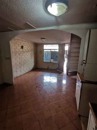Casa En Venta De 3 Dorm. En Puente Alto