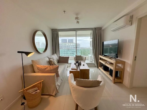 Alquila Y Vende Apartamento De 3 Dormitorios Con Vista Al Mar, En Roosevelt Punta Del Este.