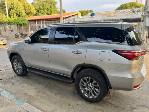 Toyota Fortuner 2.4 Diésel Srv 4X2