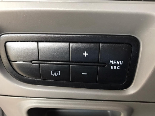 Imagem 15 de 15 de Fiat Palio 1.0 Attractive 2015 Completo