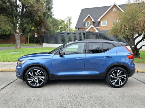 Volvo XC40 T5 R-design