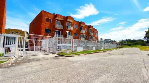 Imagen 1 de 30 de Apartamentos En Venta Zona Centro Cabudare 22-2931 @m