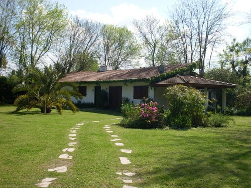 Imagen 2 de 14 de Casa De 4 Ambientes En El Remanso