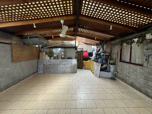 Casa De 3 Pisos 5d/2b Los Héroes Maipú