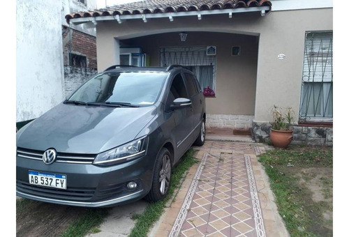 Imagen 3 de 17 de Chalet 4 Ambientes Con Jardín En Excelente Ubicación!