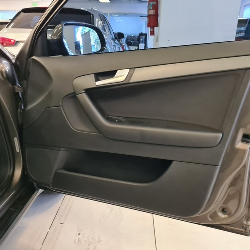 Imagen 18 de 25 de Audi A3 Sportback 1.4 Tfsi Stronic 122cv Usado 2013 2010