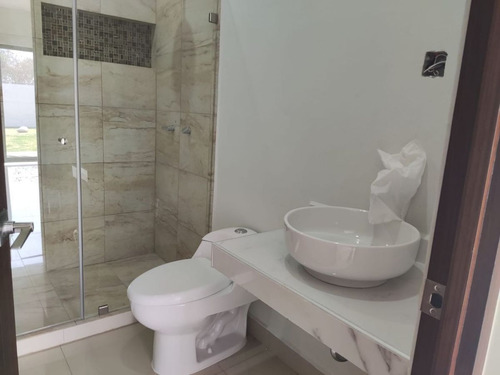 Casa En Venta En El Fraccionamiento Burgos Bugambilias