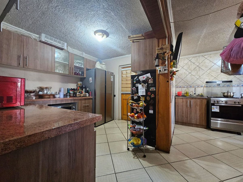Venta De Casa Con Local Comercial, Las Princesas, Concepción