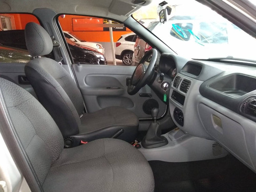 Imagem 4 de 10 de Renault Clio 1.0 Campus 16v Flex 4p Manual